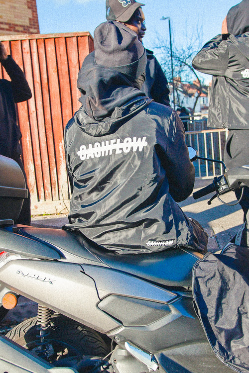 Black cash flow windbreaker